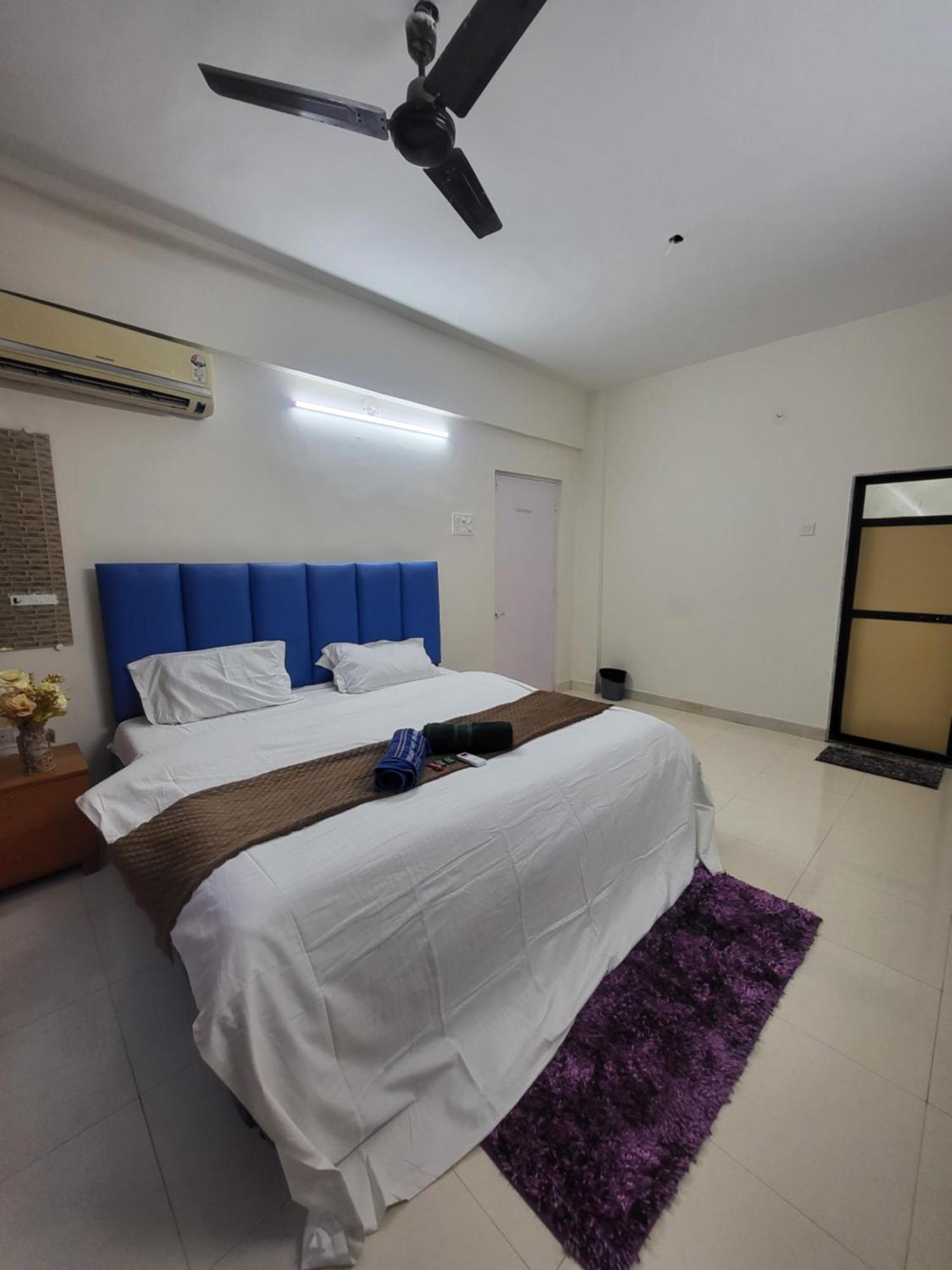 The Perfect Stays Para Disco Big Pool Cricket Turf Villa Lonavala Buitenkant foto