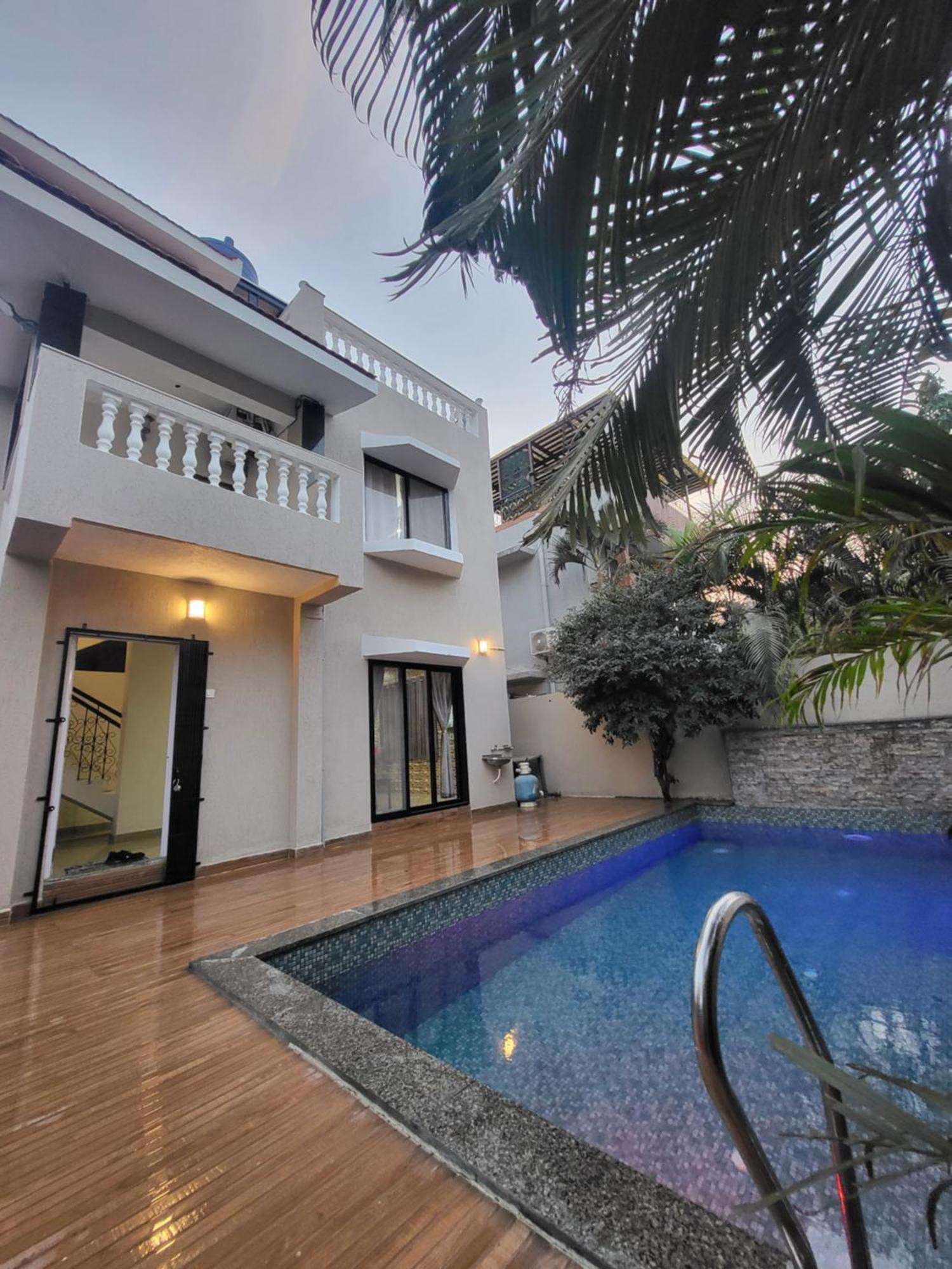 The Perfect Stays Para Disco Big Pool Cricket Turf Villa Lonavala Buitenkant foto