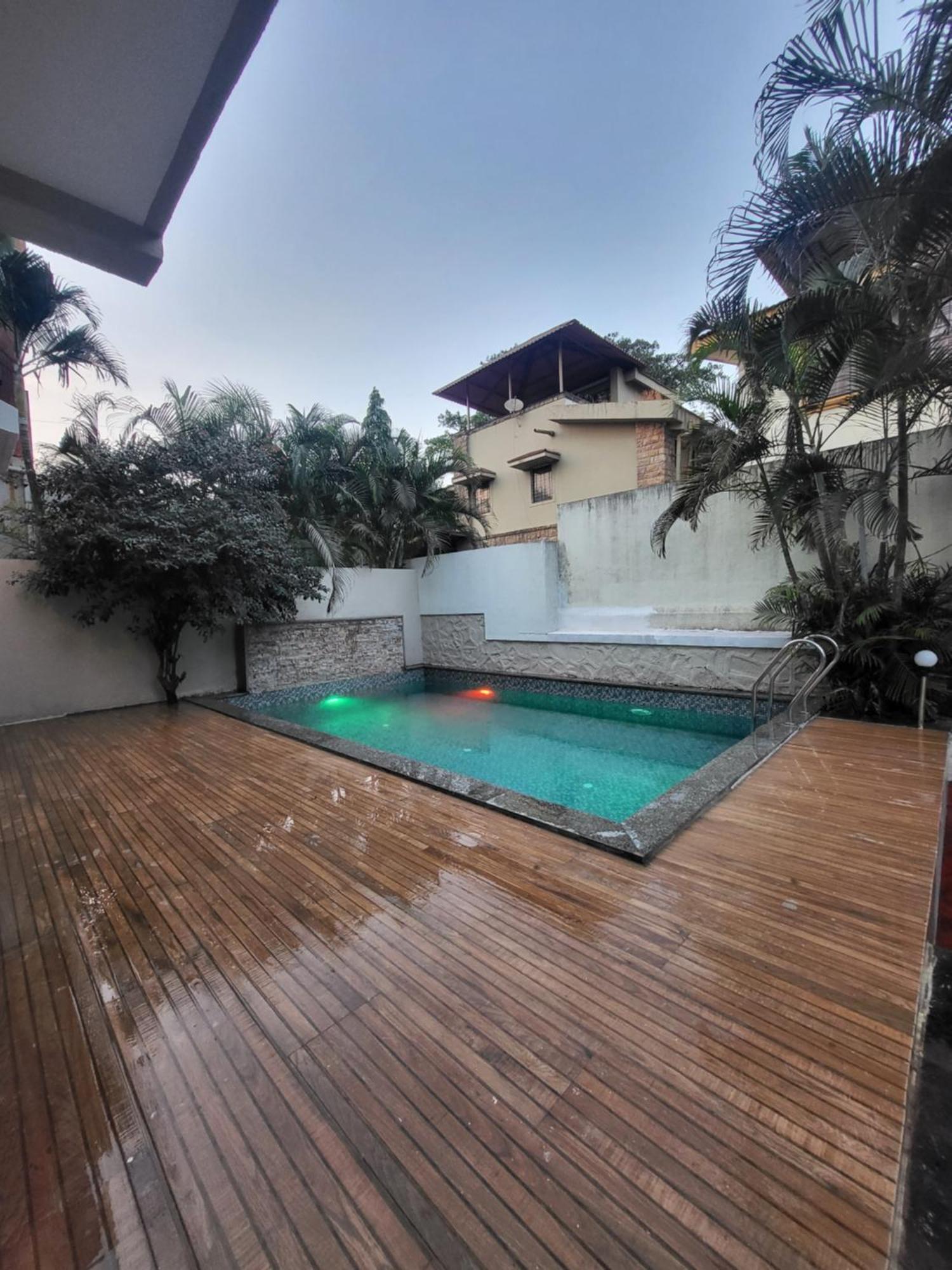 The Perfect Stays Para Disco Big Pool Cricket Turf Villa Lonavala Buitenkant foto