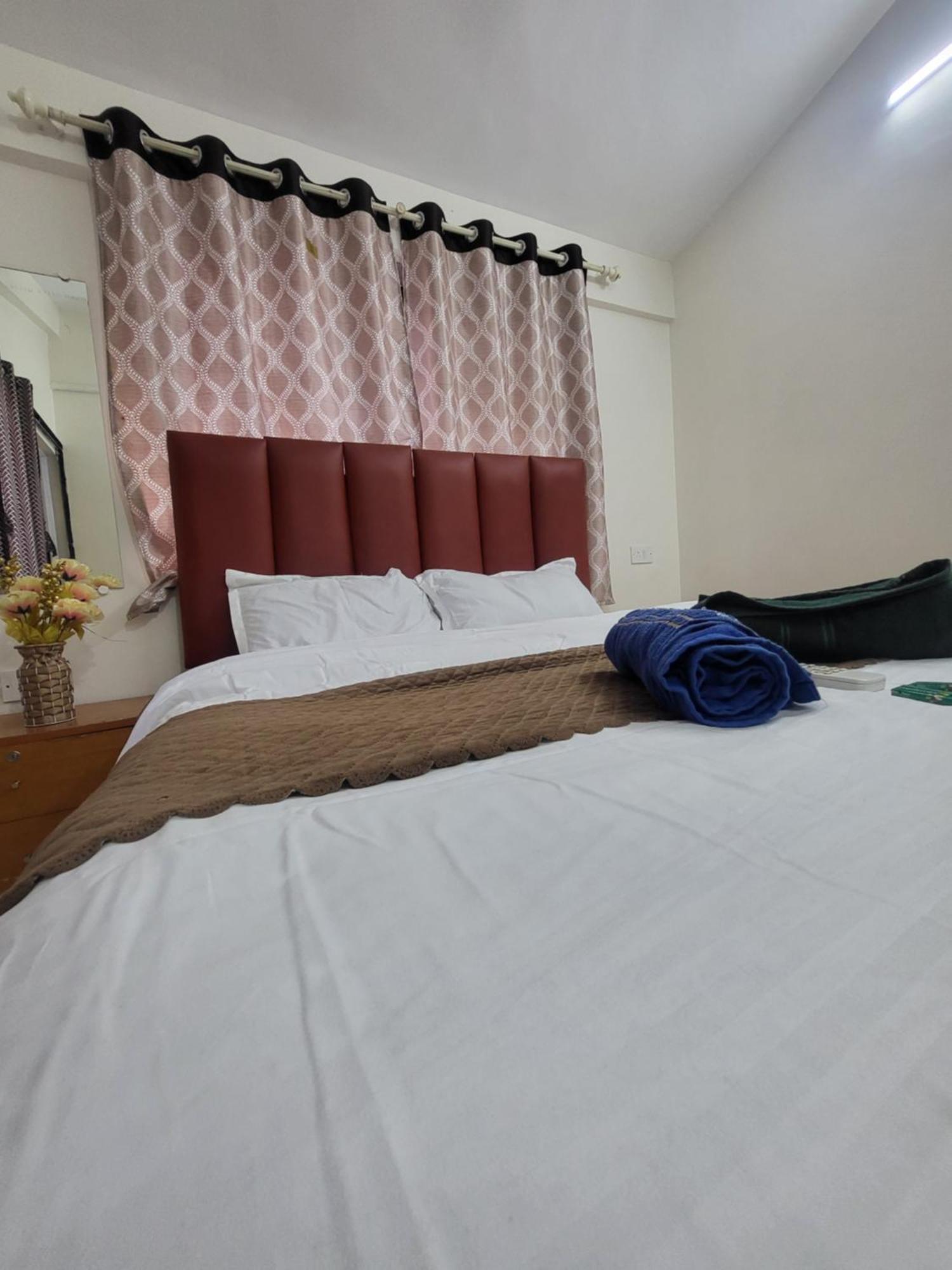 The Perfect Stays Para Disco Big Pool Cricket Turf Villa Lonavala Buitenkant foto