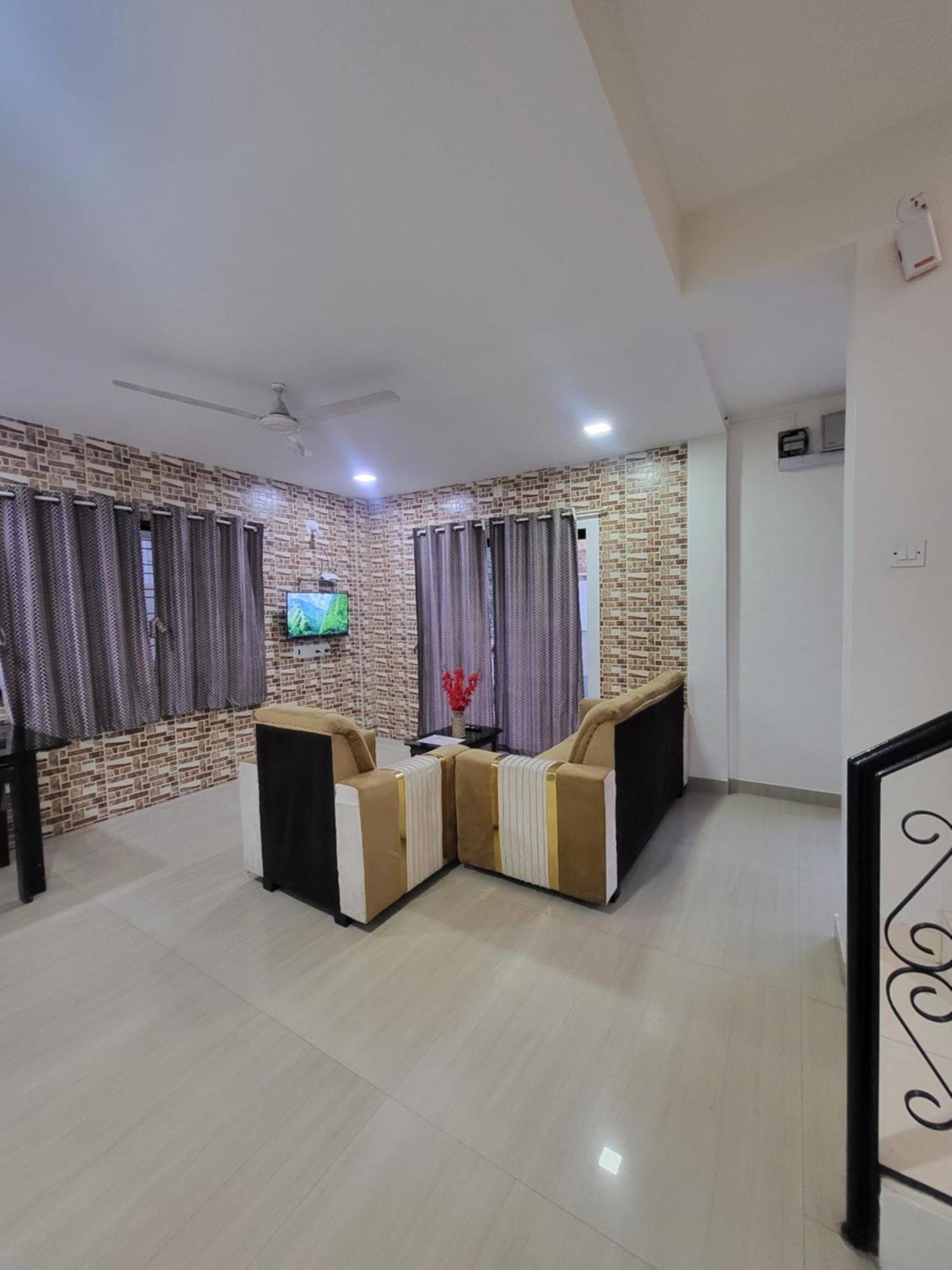 The Perfect Stays Para Disco Big Pool Cricket Turf Villa Lonavala Buitenkant foto