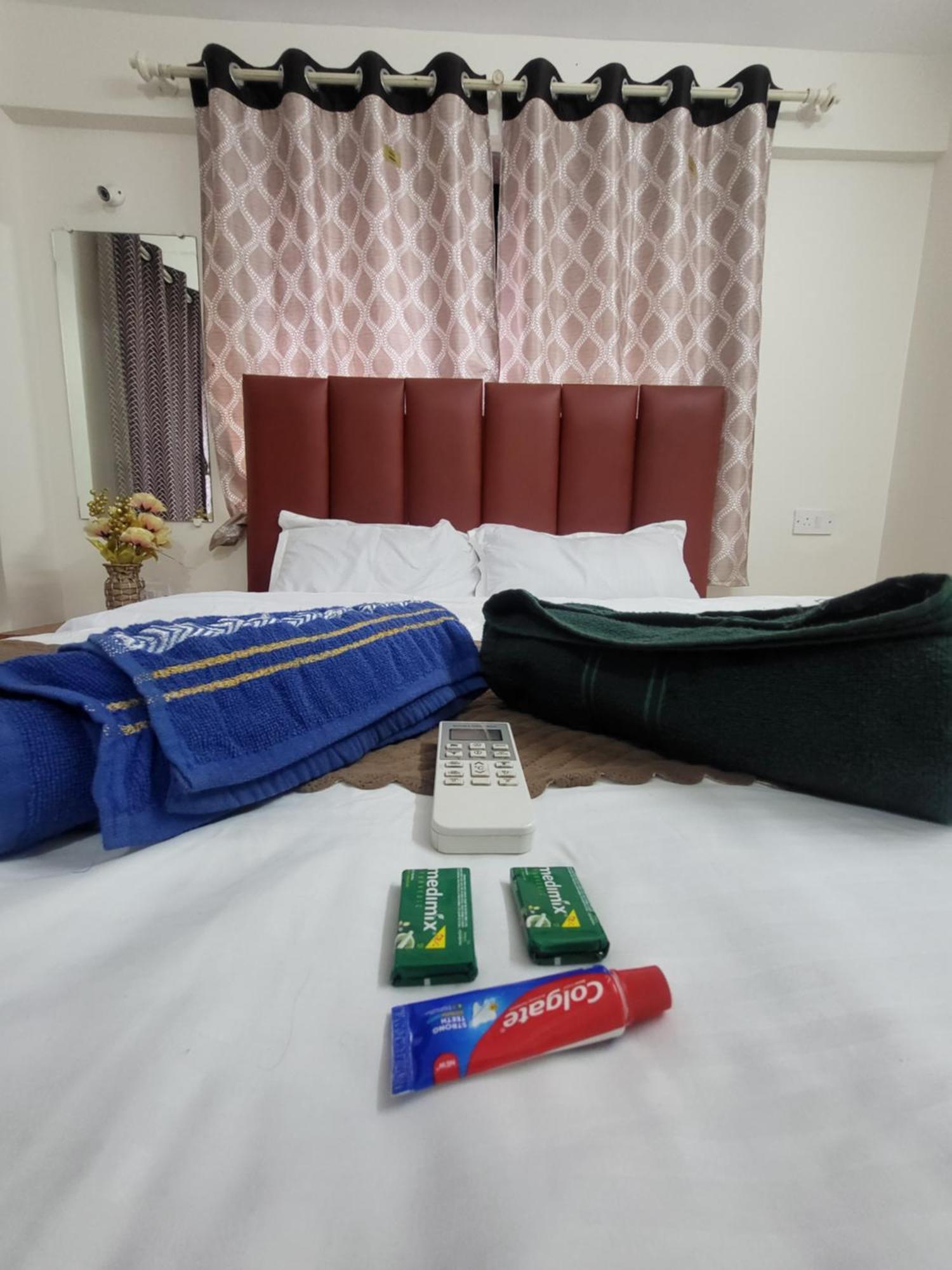The Perfect Stays Para Disco Big Pool Cricket Turf Villa Lonavala Buitenkant foto