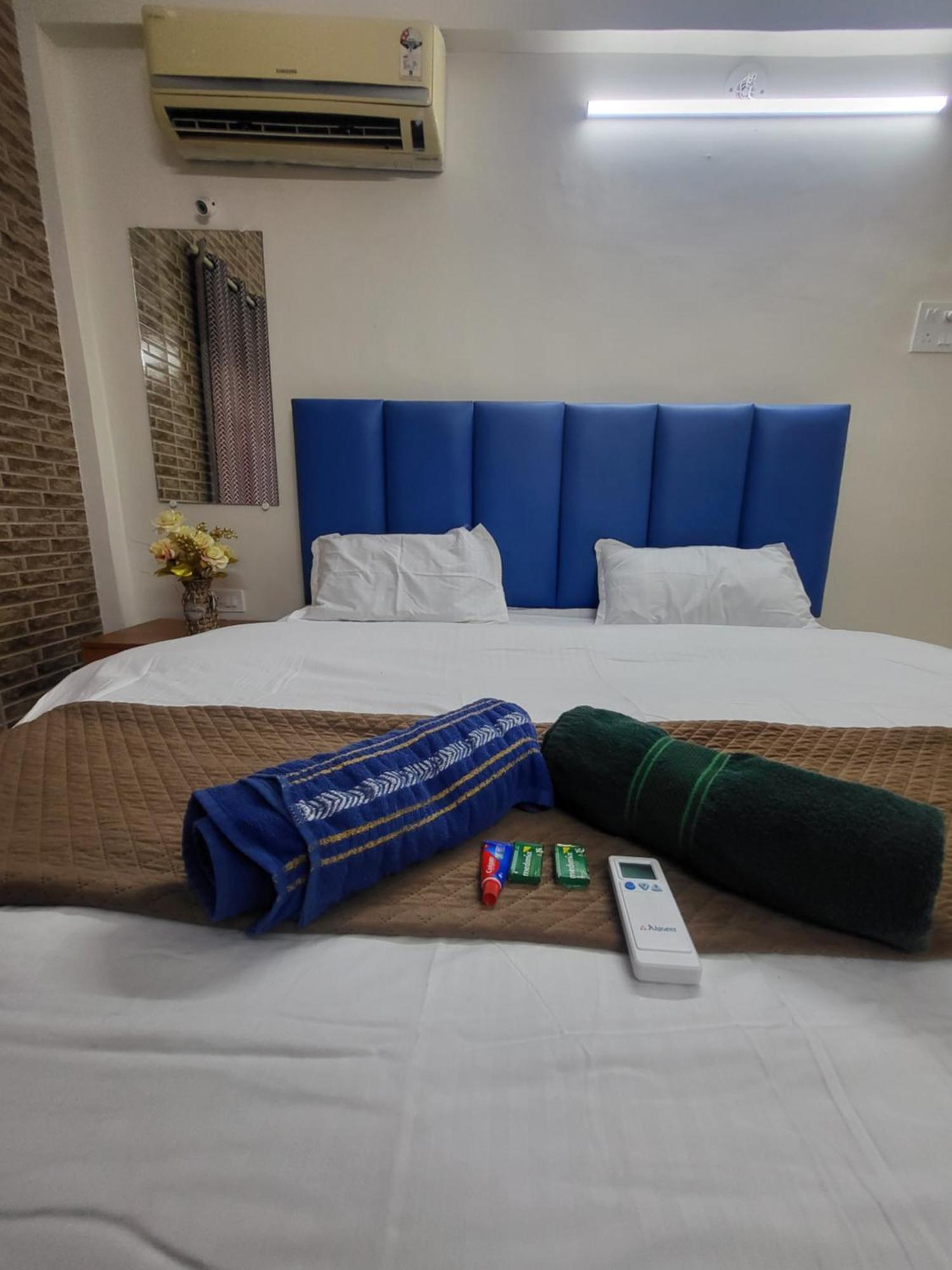 The Perfect Stays Para Disco Big Pool Cricket Turf Villa Lonavala Buitenkant foto